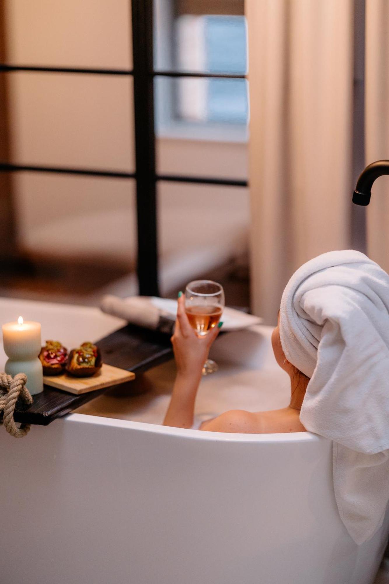 Apartment Loft 16 - Luksus & Relax - Wanna, Netflix, Parking Iława