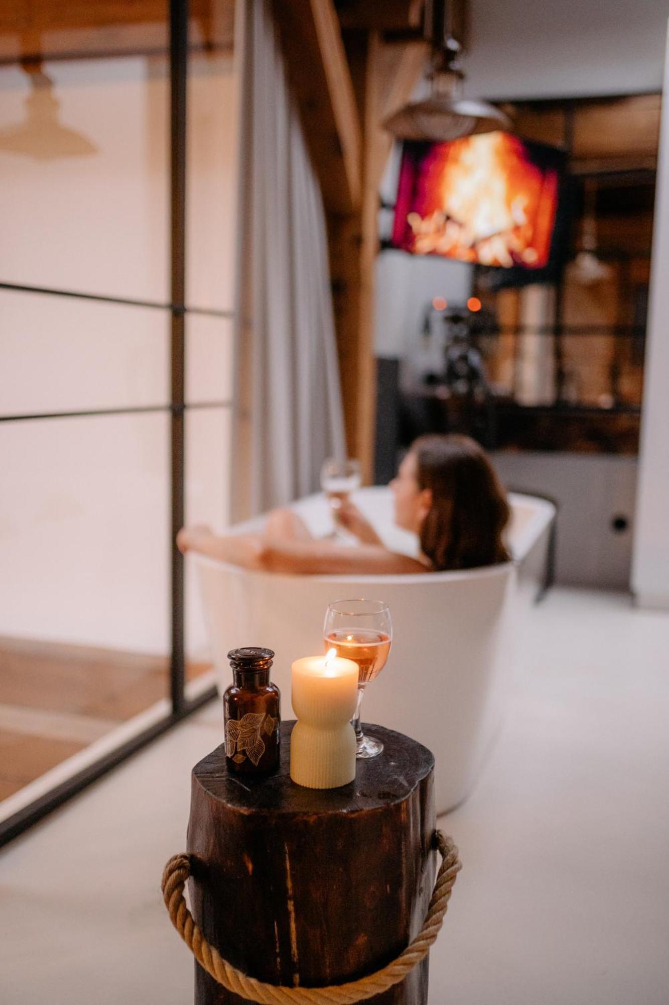Apartment Loft 16 - Luksus & Relax - Wanna, Netflix, Parking Iława